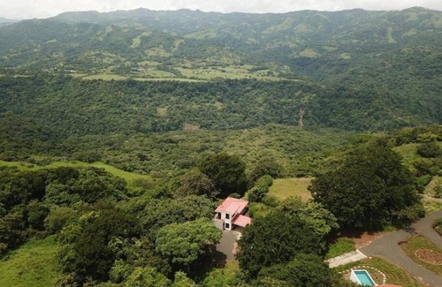 Escobal House | Rural 2-bedroom house with pool & treetop terrace