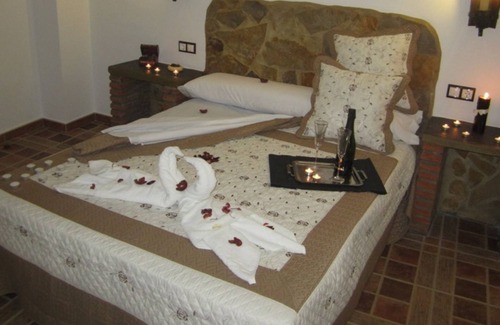 Fuentes de Leon House | Rural Accommodation Los Molinos - Casa del Arco