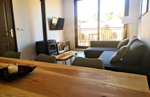 Tragacete Cottage | Rural Accommodation Los Hacheros