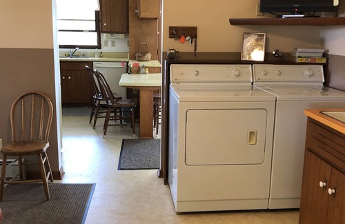 Oakdale House | Rural Acreage, entire house, 20 min. to Iowa City