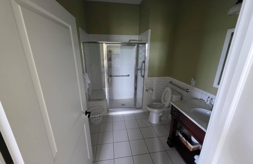 Farmville Cottage | Rural and Charming 1-bedroom cottage near Hampden-Sydney and Longwood
