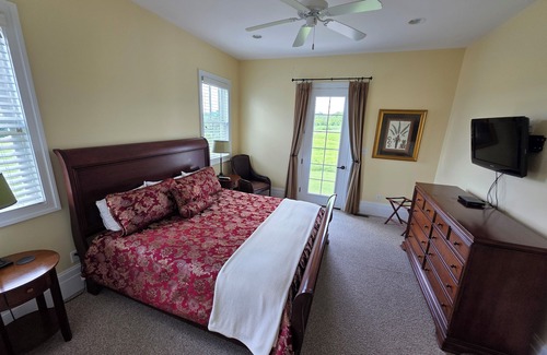Farmville Cottage | Rural and Charming 2-bedroom cottage near Hampden-Sydney and Longwood