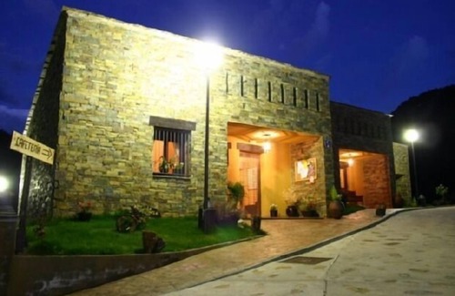 Casares de las Hurdes Cottage | Rural apartment Aldea la Cabachuela for 3 people