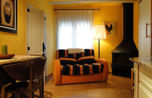 Portell Cottage | Rural apartment Cal Ventura Vell for 2 people