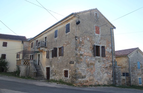 Zrenj House | RURAL APARTMENT CAROLINA