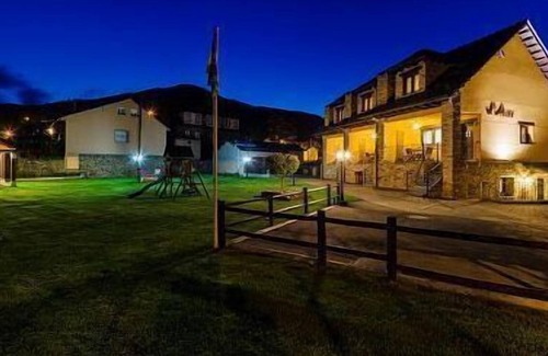Caboalles de Abajo Cottage | Rural apartment L'Abiseu for 2 people
