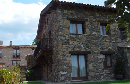 Tavertet Cottage | Rural apartment L'Alzina for 2 people