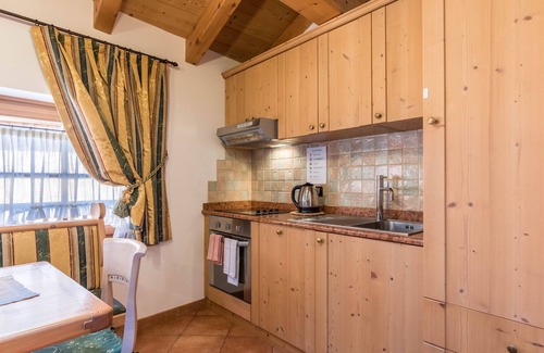 Almazzago Apartment | Rural Apartment "Maso Margherita - Spleuza" with Garden and Wi-Fi