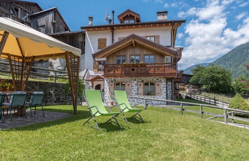 Almazzago Apartment | Rural Apartment "Maso Margherita - Spleuza" with Garden and Wi-Fi