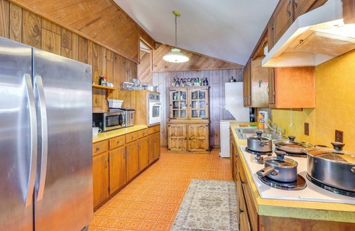 Scranton Cabin | Rural Arkansas Vacation Rental w/Lake Access