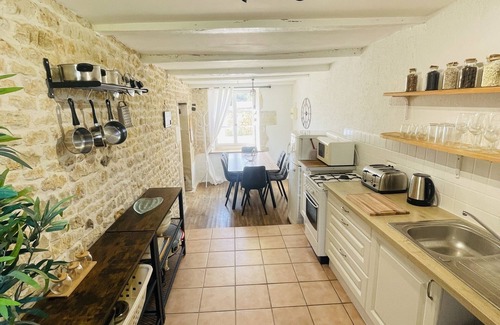 La Chapelle-Pouilloux Cottage | Rural beautiful quirky Cottage in the South West with a 12x5m pool, games barn