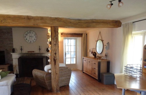 Brossac House | Rural bliss in converted farmhouse sleeps 13, heated pool