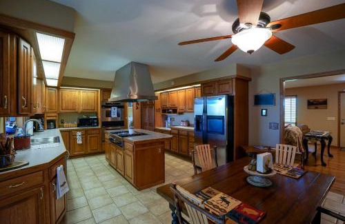 Cameron House | Rural Cabin Rental near Madison River in Ennis, Montana