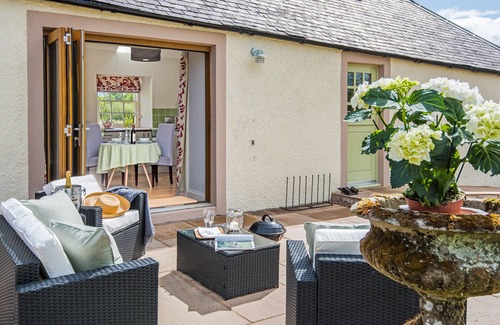 Kelso Cottage | Rural comfort - Luxurious cottage with lovely walks on doorstep