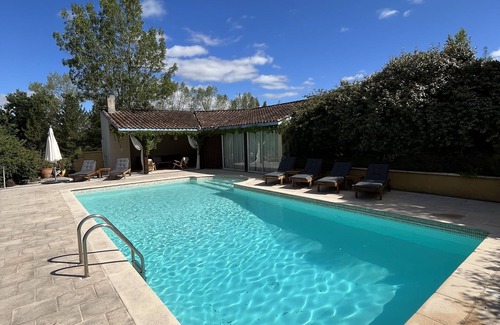 Paulhiac Villa | Rural comfortable 6 person villa, large swimming pool and beautiful views