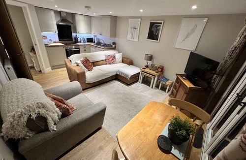 High Ercall Cottage | Rural Cottage-full Kitchen-pets Ok-paddock