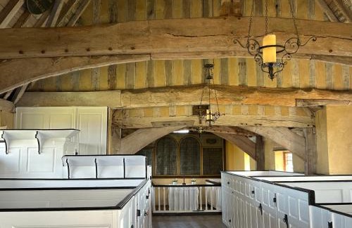 Rolvenden House | Rural Cottage, lovely views near Tenterden & Chapel Down