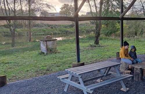 Clairfayts Cottage | Rural cottage, park, terrace, internet, fireplace