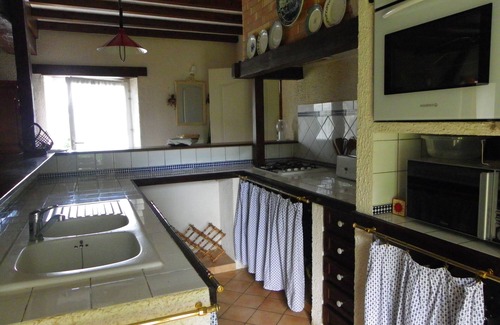 Vivoin Cottage | Rural cottage with garden in the countryside