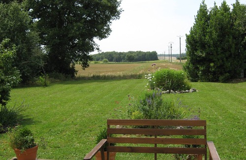 Villiers Cottage | Rural Cottage With Views Over Fields, tranquil setting