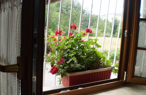 Villamayor Apartment | Rural, countryside, WIFI. For 2 persons. Asturias.