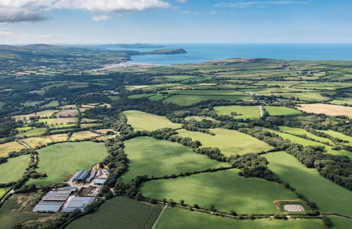 Crosswell House | Rural farm Pembs Nat Park, converted barn, 2 miles to beach and Preselli hills