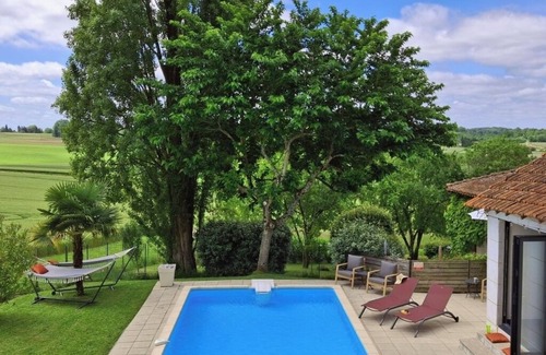 Poullignac Apartment | Rural Gîtes & Private Pool ★ Countryside retreat for 2 or 4 adults
