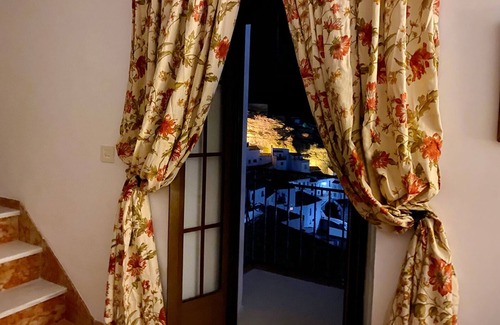 Setenil de las Bodegas Cottage | RURAL GETAWAY WITH CHARM IN LA CASA DE LA LELA