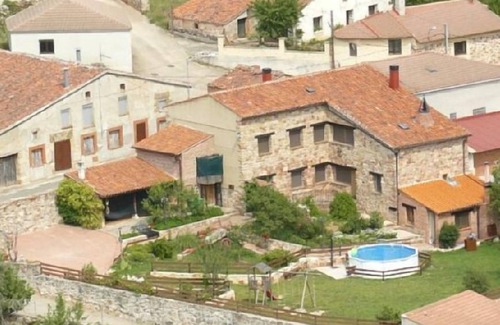 Espeja de San Marcelino Cottage | Rural house (full rental) on a plot of more than 1000m2, up to 10 people