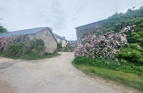 West Down House | Rural Historic Farmhouse - A Peaceful Escape