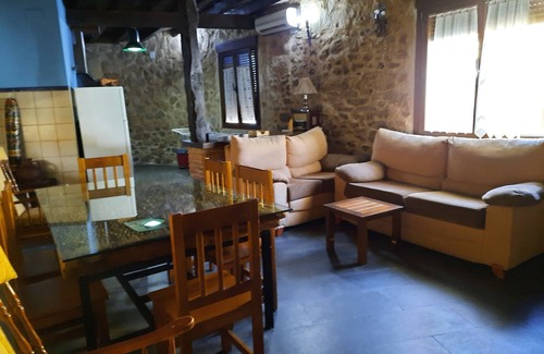 Aldeanueva del Camino House | RURAL HOUSE IN A UNIQUE NATURAL ENVIRONMENT