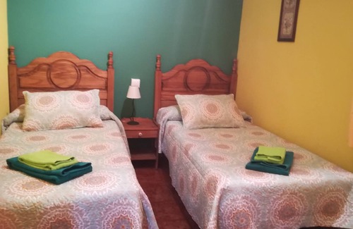 Hoyos de Miguel Munoz Cottage | Rural house (full rental) the cliffs of gredos for 10 people