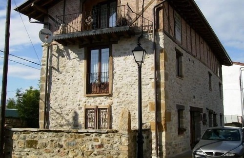 Agurain Cottage | Rural house (full rental) Zadorra Etxea for 10 persons