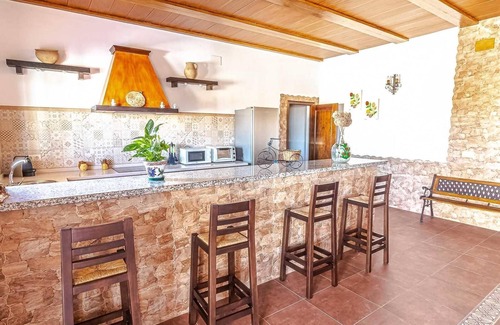 La Lantejuela House | Rural Holiday Home 'Villa Paquita' with Pool, Garden, Terrace & Wi-Fi