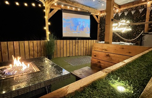 Knott End-on-Sea Cabin | Rural Hot Tub Staycation - mountain views (pet friendly!)