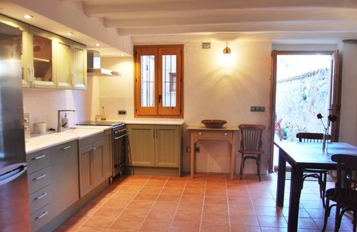 Mediona House | Rural house with patio and barbecue. Ideal for families and pets. 1 hour from Barcelona