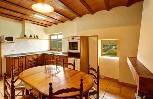 La Baronia de Rialb Cottage | Rural House by the Lake; 22 people; Air Conditioned; Groups, Families