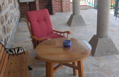 Vega de Santa Maria Cottage | Rural house Baños de la Reina with heated pool