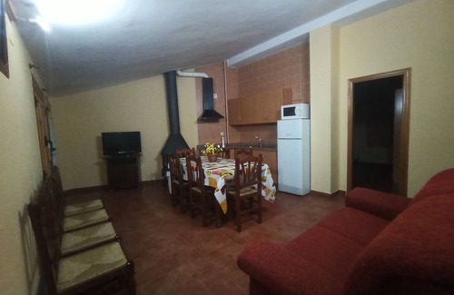 Alcala del Jucar Cottage | Rural house "casa del cerro" barbecue fireplace patio 350m, river beach 5min