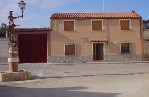 Alcala del Jucar Cottage | Rural house "casa del cerro" barbecue fireplace patio 350m, river beach 5min