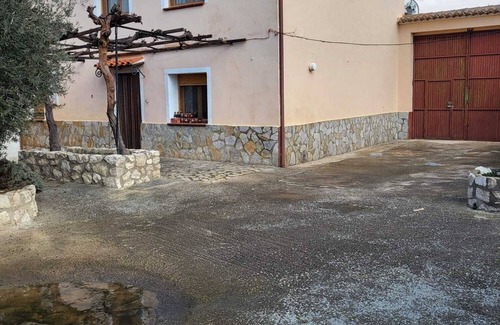 Alcala del Jucar Cottage | Rural house "casa del cerro III" barbecue fireplace patio 350m, river beach 5min