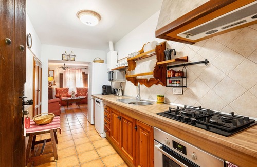 Caravaca de la Cruz House | Rural House 'Cortijo La Jimena' with Mountain Views, Private Pool and Wi-Fi