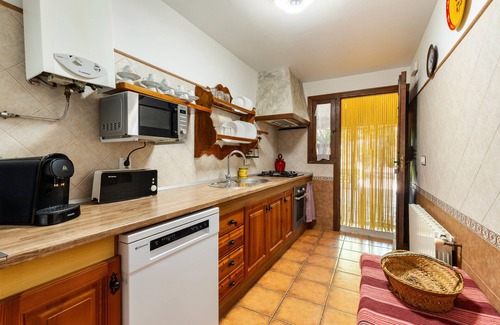Caravaca de la Cruz House | Rural House 'Cortijo La Jimena' with Mountain Views, Private Pool and Wi-Fi