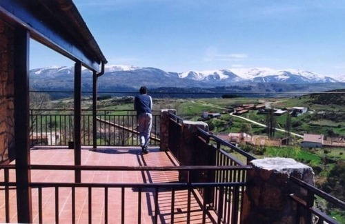 Hoyos del Collado House | Rural House (Full Rental. 6 rooms with bathroom) 12 pax in GREDOS.