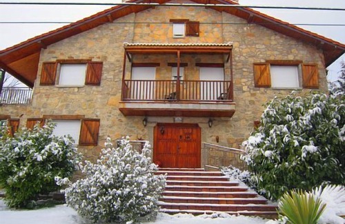Hoyos del Collado House | Rural House (Full Rental. 6 rooms with bathroom) 12 pax in GREDOS.