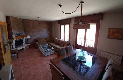 Molinos de Duero Cottage | Rural house (full rental) El Mirador de Molinos for 8 people