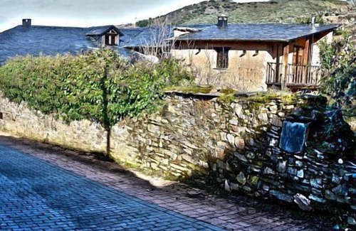 Ponferrada Cottage | Rural house (full rental) Pico del lugar for 8 people