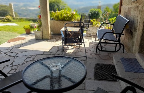 Arbo Apartment | Rural house (full rental) Paraje Do Cura for 3 people,