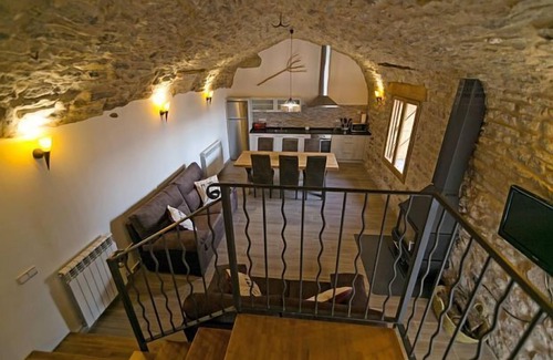 Las Ventas de Santa Lucia Cottage | Rural house (full rental) La Bodega de Puy for 8 people