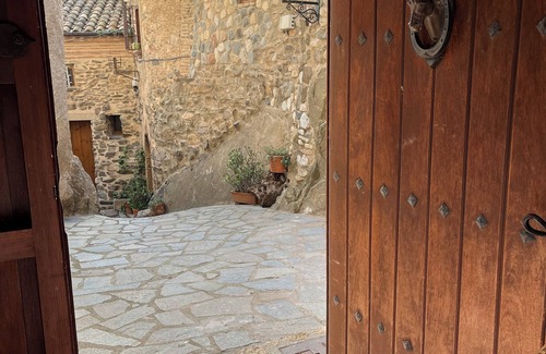 La Vilella Baixa Cottage | Rural house in the heart of Priorat with 5 bedrooms and spectacular views.